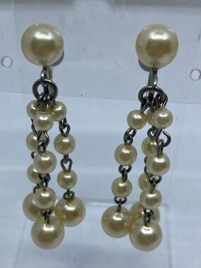 Vtg faux pearl silver tone chain dangle Miriam Haskell style earrings